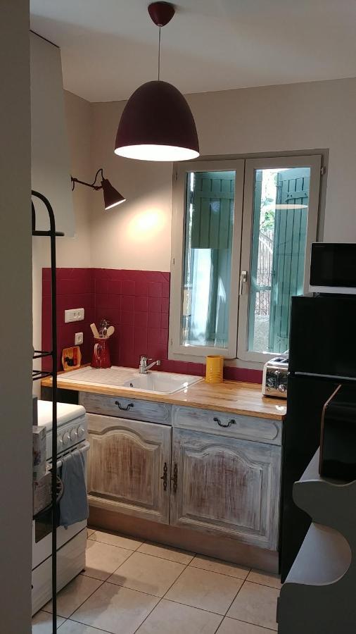 Charmant Studio A Nyons. 外观 照片